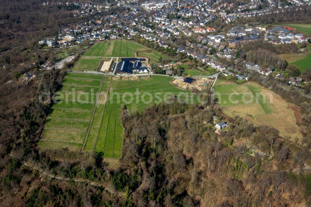 Aerial photograph Essen - Building of stables Hufotel on Bottlenberg in Essen in the state North Rhine-Westphalia, Germany