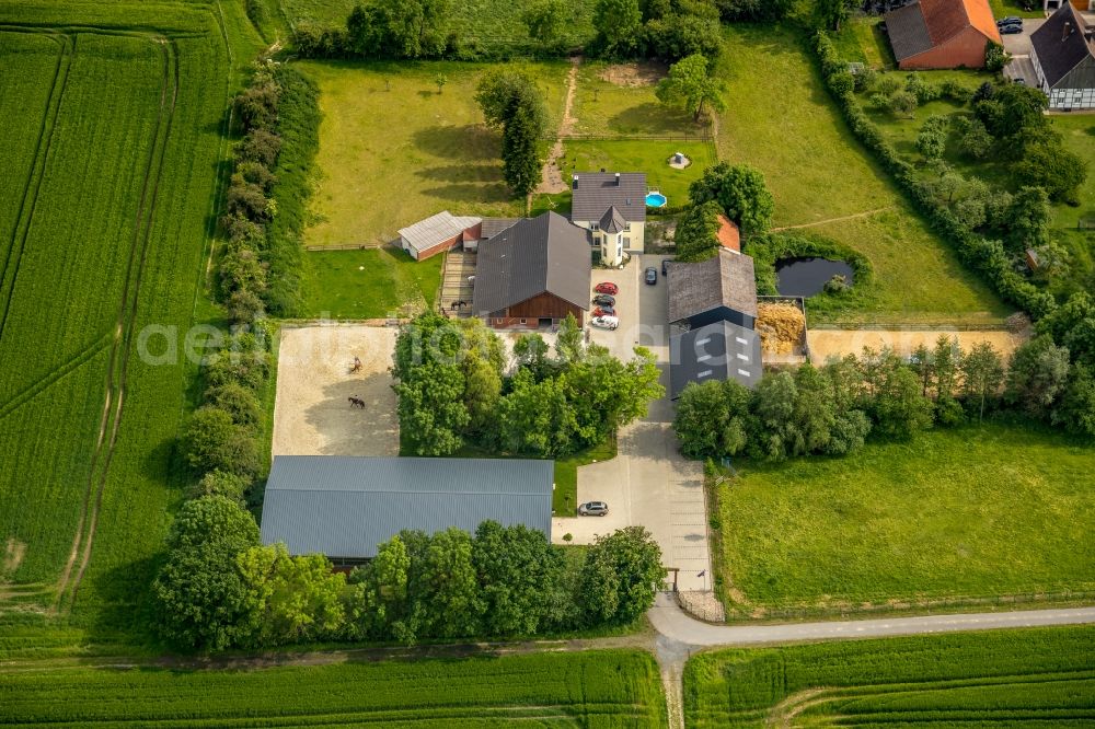 Aerial photograph Hamm - Building of stables on Oberallener Weg in Hamm in the state North Rhine-Westphalia, Germany