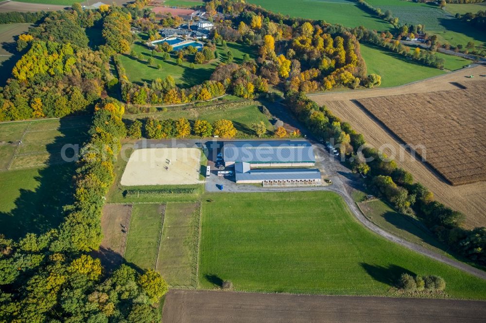 Hamm from above - Building of stables of the horseclub Pelkum e. V. in Hamm in the state North Rhine-Westphalia