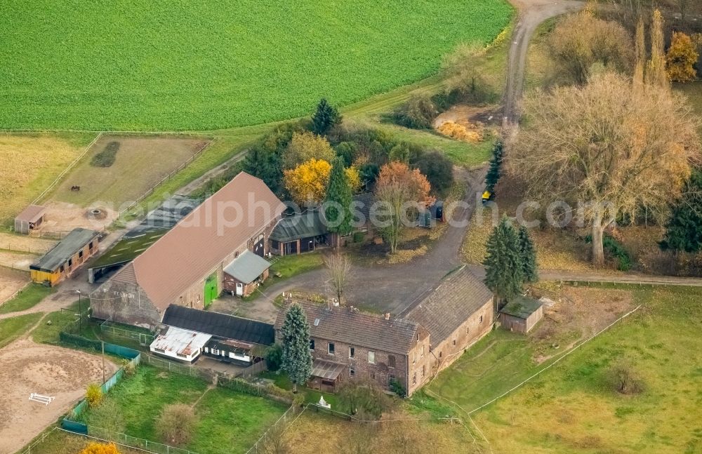 Duisburg from above - Building of stables and animal board Gut Kesselsberg in the district Duisburg Sued in Duisburg in the state North Rhine-Westphalia