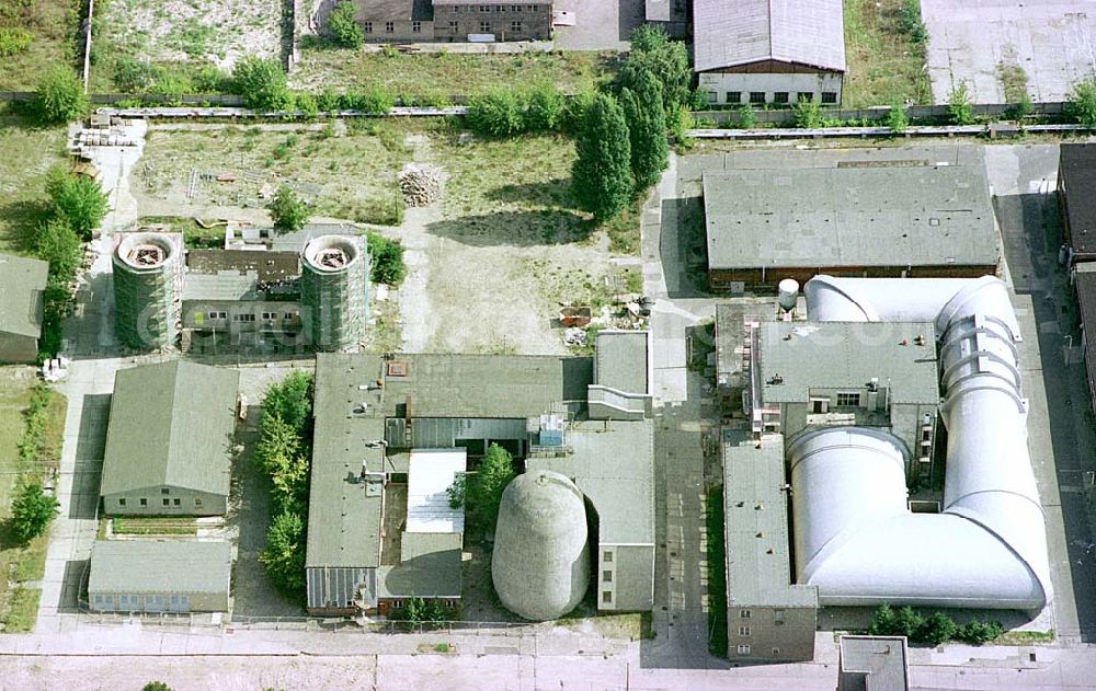 Aerial image Berlin-Adlershof - Rekonstruierte Luftfahrtforschungsstätte am ehem. Flugplatz Johannisthal auf dem Forschungs- und Gewerbeentwicklungsgebiet WISTAS in Berlin-Adlershof an der Rudower Chaussee.