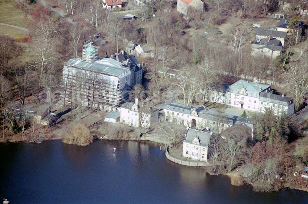 Berlin-Glienicke from the bird's eye view: Rekonstruktion des ausgebrannten Jagdschlosses Glienicke am Griebnitzsee