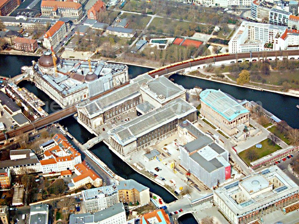 Aerial photograph Berlin - Rekonstruktion der Museumsinsel mit dem Pergamonaltar in Berlin-Mitte