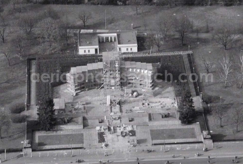 Aerial image Berlin-Tiergarten - Rekonstruktion des russischen Ehrenmales in Berlin-Tiergarten