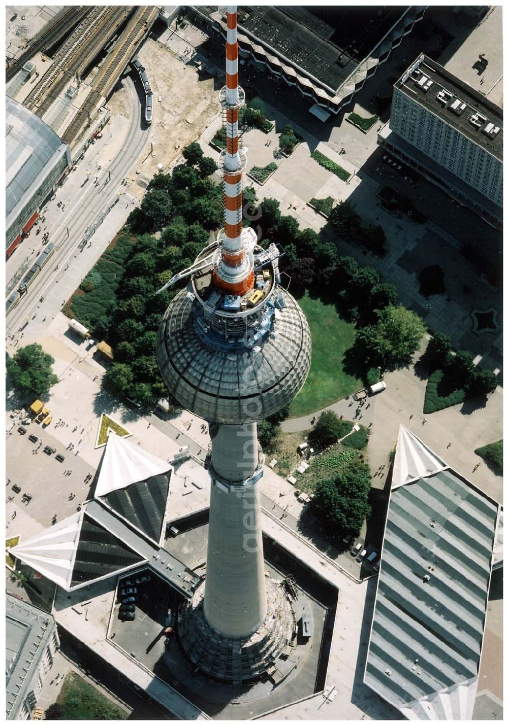 Aerial photograph Berlin - Rekonstruktion der Schaftwände des Fernsehturmes am Berliner Alexanderplatz.