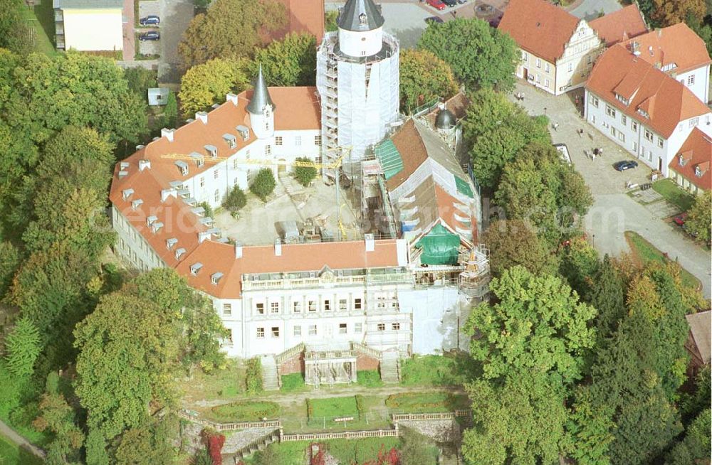 Aerial photograph Wiesenburg / BRB - Rekonstruktion des Schloß Wiesenburg in Wiesenburg (westl. von Belzig) in Brandenburg