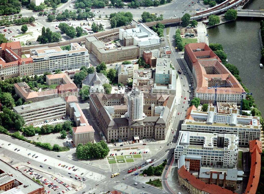 Aerial photograph Berlin - Rekonstruktion und Umbau des Berliner Stadthauses / ehem. Ministerrat in Berlin - Mitte.