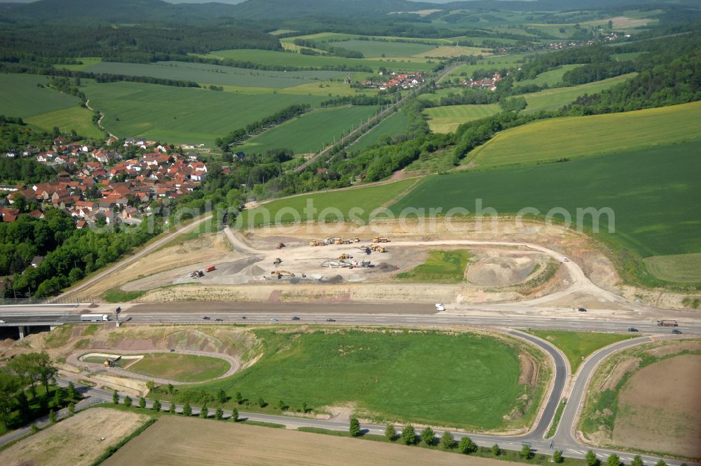 Wutha-Farnroda from the bird's eye view: Dismantling and renaturation of the old lanes of the motorway route and the route of the BAB A4 over the Hoerselberge on the L3007 road in Wutha-Farnroda in the Thuringian Forest in the state of Thuringia, Germany