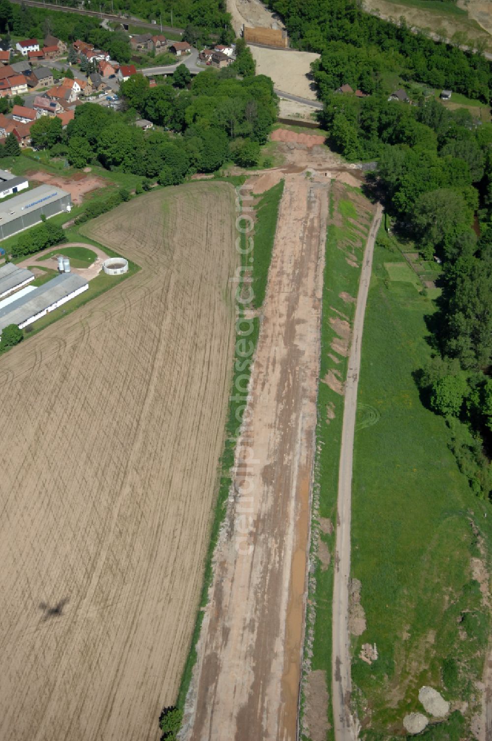 Aerial image Wutha-Farnroda - Dismantling and renaturation of the old lanes of the motorway route and the route of the BAB A4 over the Hoerselberge on the L3007 road in Wutha-Farnroda in the Thuringian Forest in the state of Thuringia, Germany