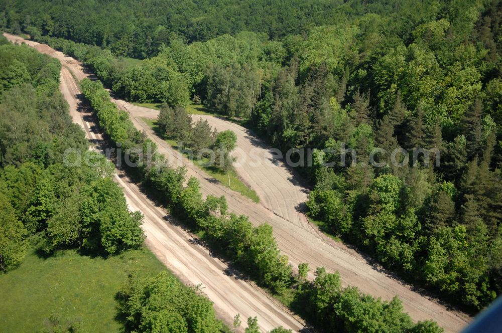 Wutha-Farnroda from the bird's eye view: Dismantling and renaturation of the old lanes of the motorway route and the route of the BAB A4 over the Hoerselberge on the L3007 road in Wutha-Farnroda in the Thuringian Forest in the state of Thuringia, Germany