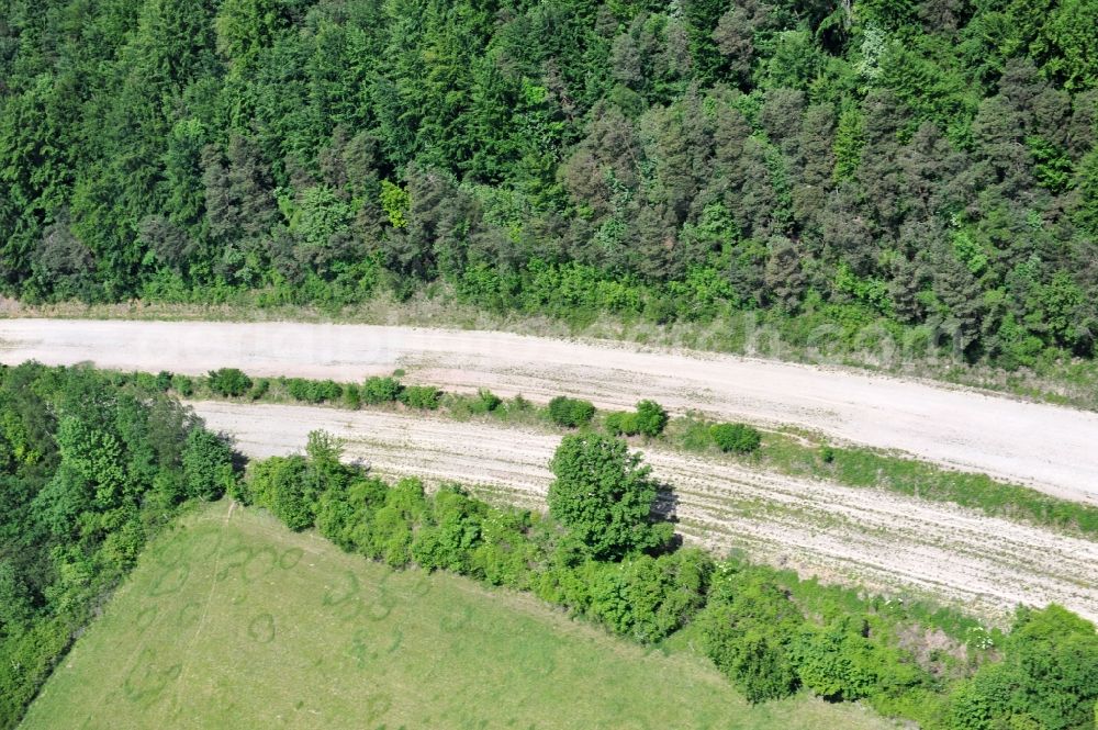 Wutha-Farnroda from above - Dismantling and renaturation of the old lanes of the motorway route and the route of the BAB A4 over the Hoerselberge on the L3007 road in Wutha-Farnroda in the Thuringian Forest in the state of Thuringia, Germany