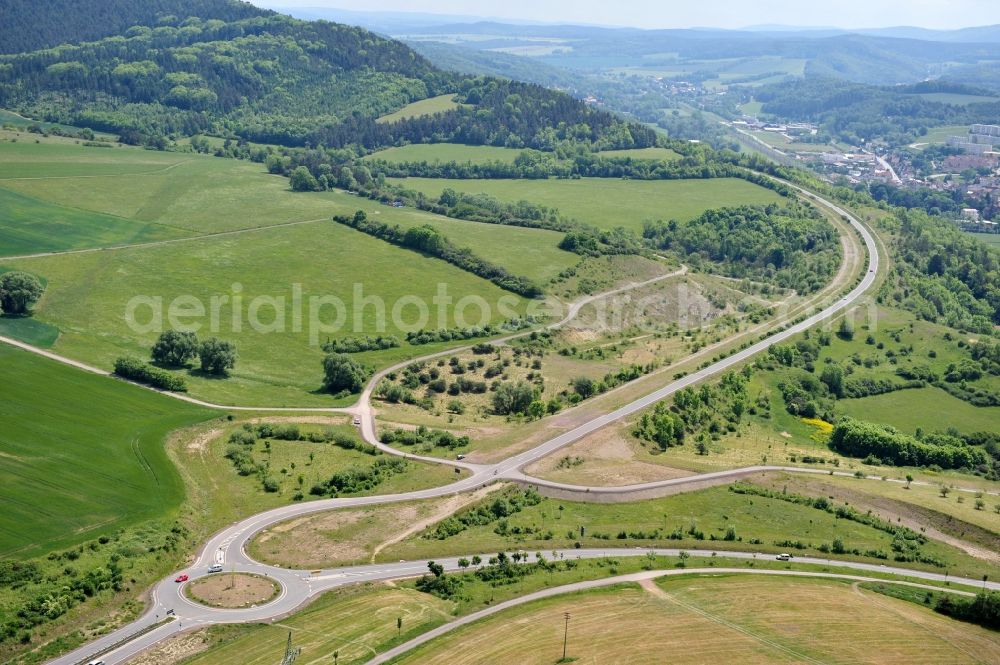 Wutha-Farnroda from the bird's eye view: Dismantling and renaturation of the old lanes of the motorway route and the route of the BAB A4 over the Hoerselberge on the L3007 road in Wutha-Farnroda in the Thuringian Forest in the state of Thuringia, Germany