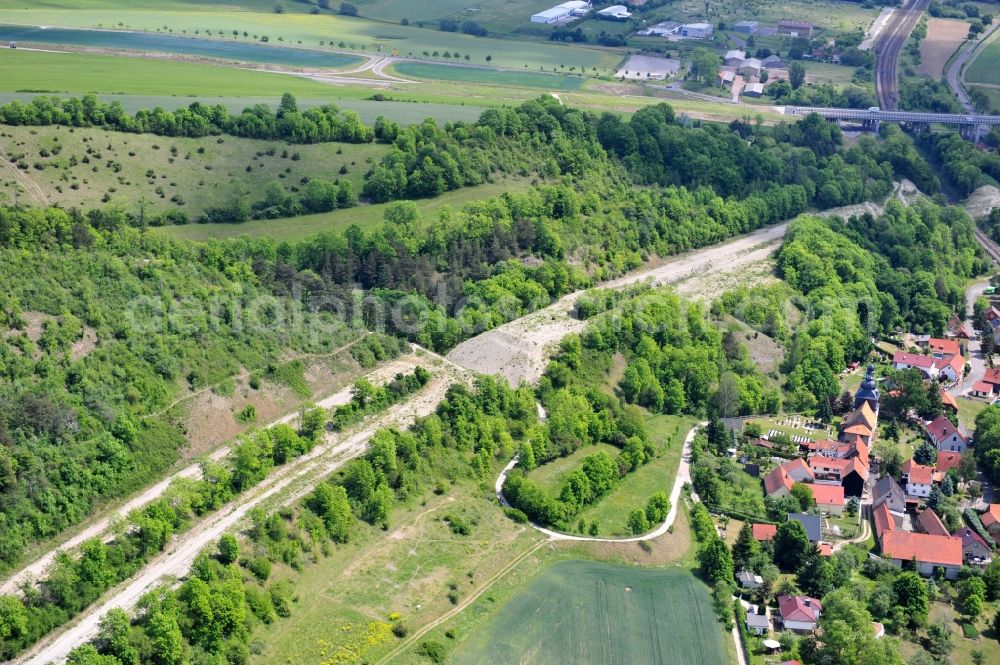 Aerial photograph Wutha-Farnroda - Dismantling and renaturation of the old lanes of the motorway route and the route of the BAB A4 over the Hoerselberge on the L3007 road in Wutha-Farnroda in the Thuringian Forest in the state of Thuringia, Germany