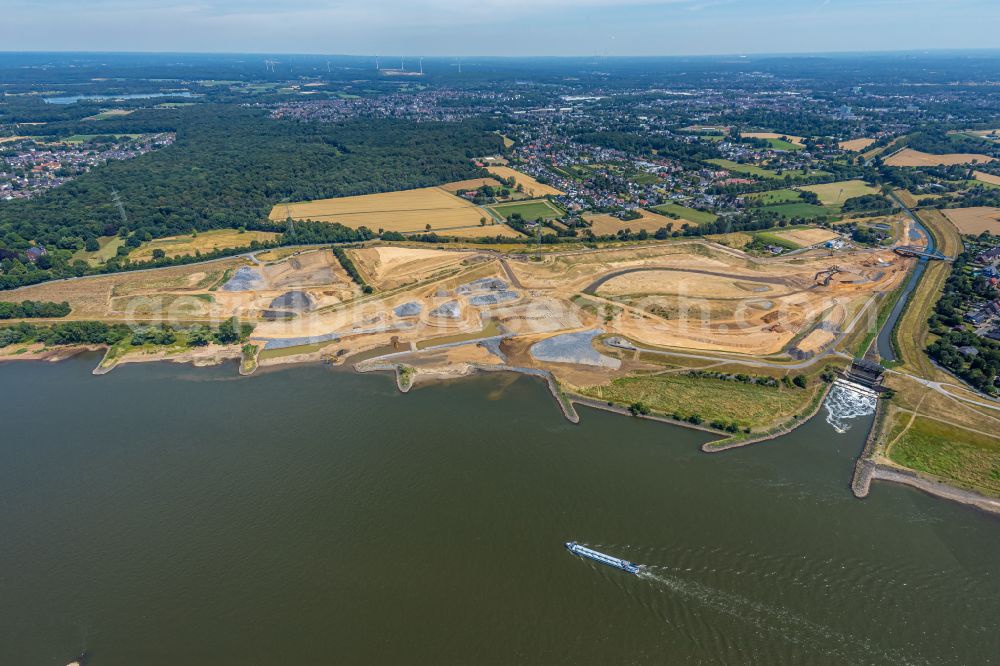 Aerial photograph Eppinghoven - Renaturation measures on the shore areas of the river Emscher on Muendung in den Rhein in Eppinghoven at Ruhrgebiet in the state North Rhine-Westphalia, Germany