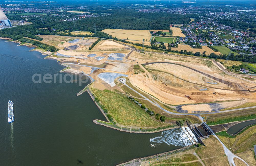 Eppinghoven from the bird's eye view: Renaturation measures on the shore areas of the river Emscher on Muendung in den Rhein in Eppinghoven at Ruhrgebiet in the state North Rhine-Westphalia, Germany