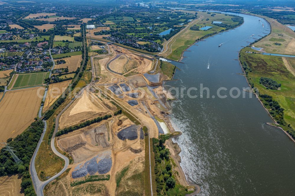 Aerial photograph Eppinghoven - Renaturation measures on the shore areas of the river Emscher on Muendung in den Rhein in Eppinghoven at Ruhrgebiet in the state North Rhine-Westphalia, Germany