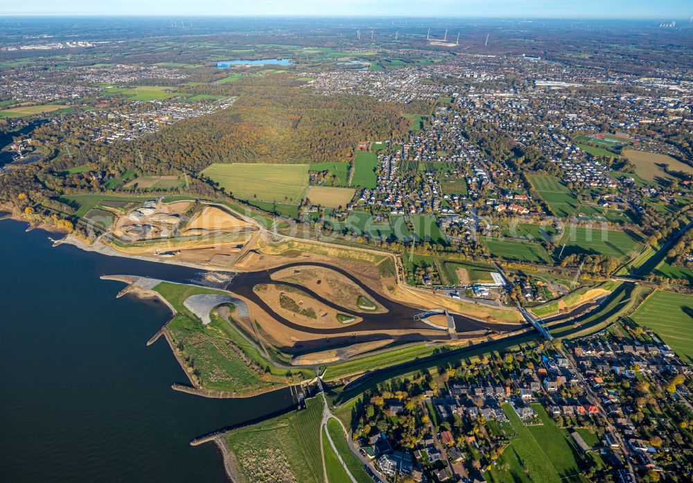 Aerial photograph Eppinghoven - Renaturation measures on the shore areas of the river Emscher on Muendung in den Rhein on street Rheinaue in Eppinghoven at Ruhrgebiet in the state North Rhine-Westphalia, Germany