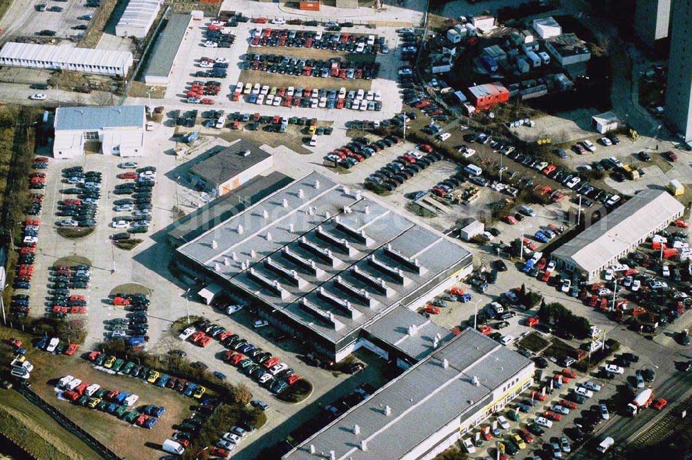 Berlin-Hohenschönhausen from the bird's eye view: Renault-Autohaus an der Konrad-Wolf-Straße