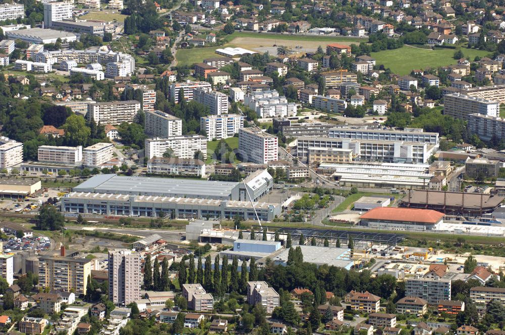 Renens from the bird's eye view: Blick auf das Bus Depot daneben Eishockey Halle des HC Lausanne, Kontakt: Transports publics de la région lausannoise SA; Centre de Prerrelet; Chemin du Closel 15; Case postale; 1020 Renens 1; Tel. +41 21 621-0111; Fax +41 21 625-0122, E-Mail: infoline@t-l.ch,