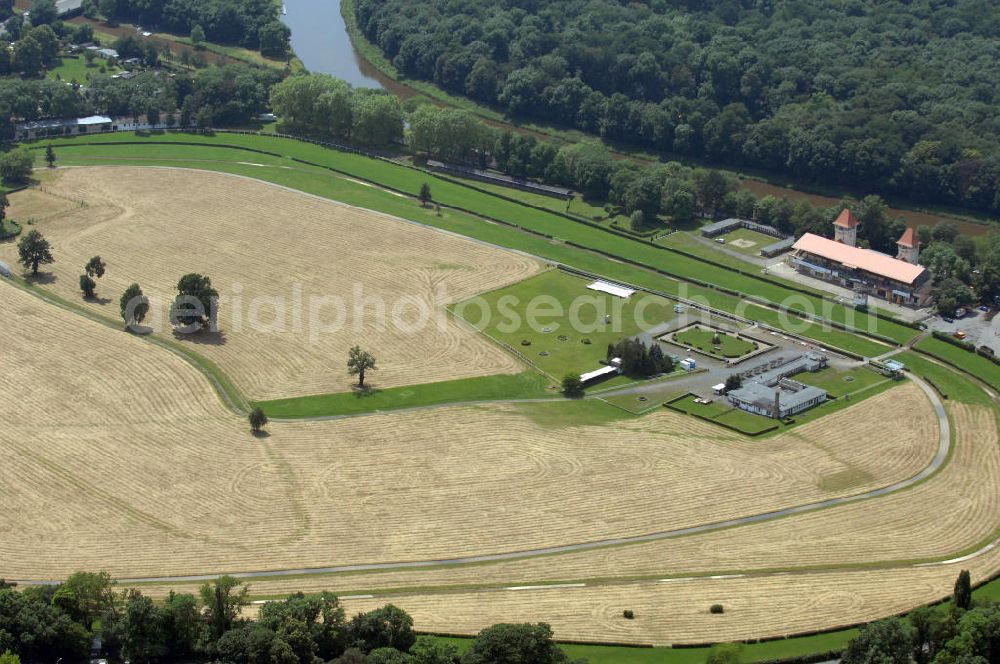 Leipzig from the bird's eye view: Blick auf die Galopprennbahn Scheibenholz. Die Rennbahn wurde 1867 im Scheibenholz, einem Teil des Leipziger Auenwaldes, errichtet; sie wird vom Leipziger Reit- und Rennverein Scheibenholz e.V. betrieben.