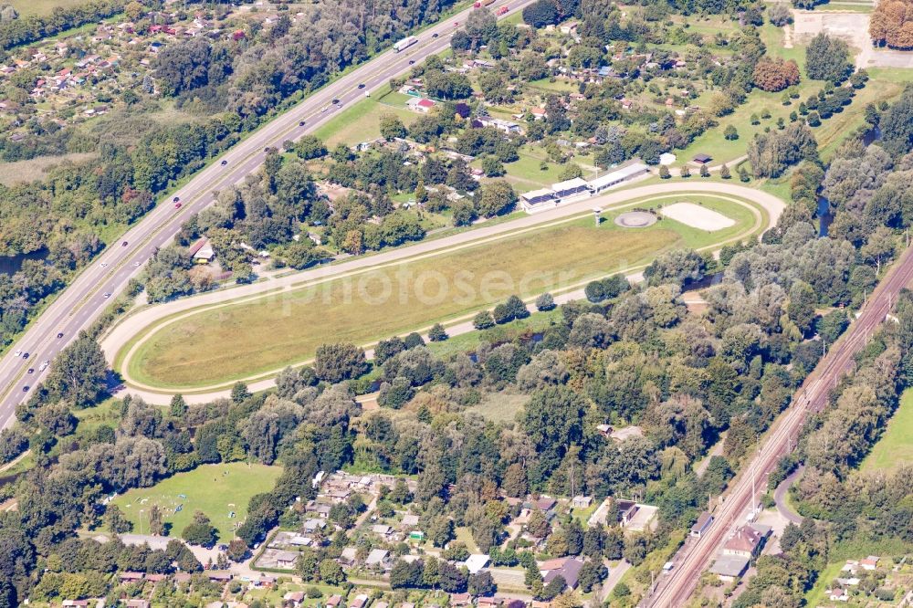 Karlsruhe from the bird's eye view: Racetrack racecourse - trotting Knielinger Pferderennbahn in the district Knielingen in Karlsruhe in the state Baden-Wuerttemberg, Germany