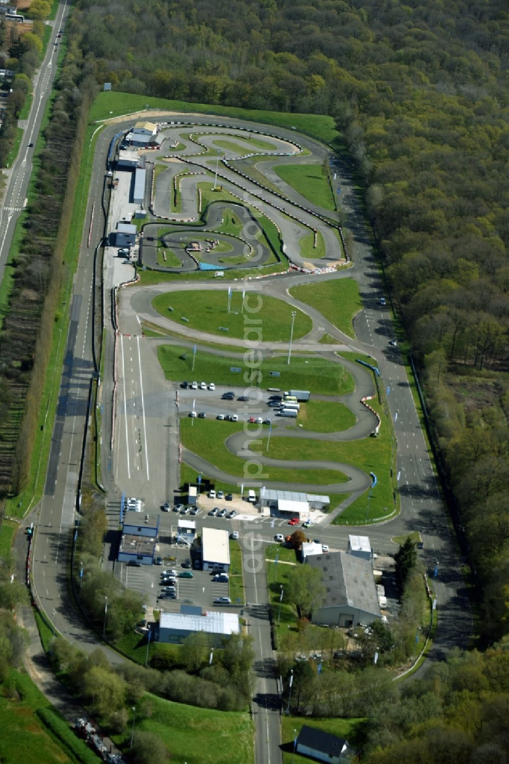 Trappes from the bird's eye view: Racetrack racecourse in Trappes in Ile-de-France, France