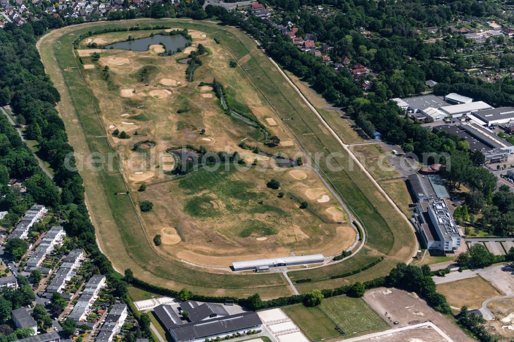 Bremen from the bird's eye view: Racetrack racecourse - trotting of Galopprennbahn Bremen on street Ludwig-Roselius-Allee in the district Sebaldsbrueck in Bremen, Germany