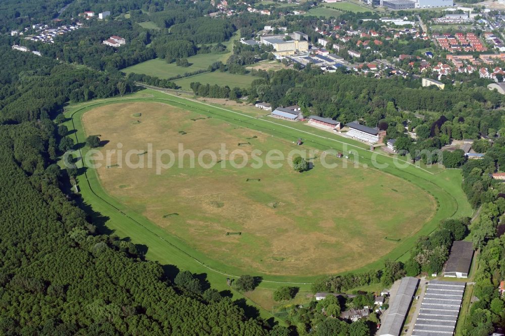 Aerial image Hoppegarten - Racetrack racecourse - trotting Rennbahn Hoppegarten GmbH & Co. KG on Goetheallee in Hoppegarten in the state Brandenburg, Germany