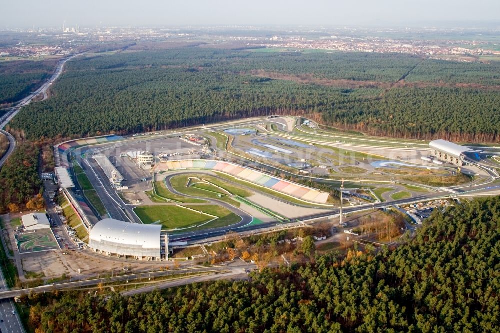 Aerial photograph Hockenheim - Racetrack racecourse Hockenheimring Baden-Wuerttemberg in Hockenheim in the state Baden-Wuerttemberg, Germany