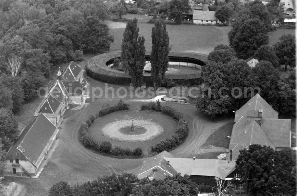 Aerial image Hoppegarten - Racetrack racecourse - trotting Rennbahn Hoppegarten GmbH & Co. KG on Goetheallee in Hoppegarten in the state Brandenburg, Germany