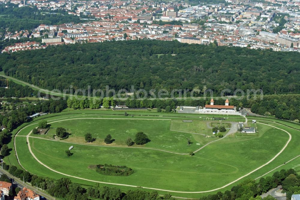 Aerial image Leipzig - Racetrack racecourse - trotting Galopprennbahn Scheibenholz on Rennbahnweg in Leipzig in the state Saxony