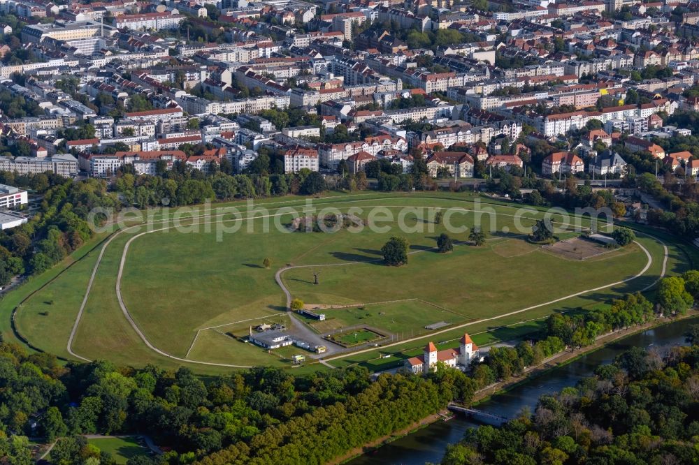 Aerial photograph Leipzig - Racetrack racecourse - trotting Galopprennbahn Scheibenholz on Rennbahnweg in Leipzig in the state Saxony