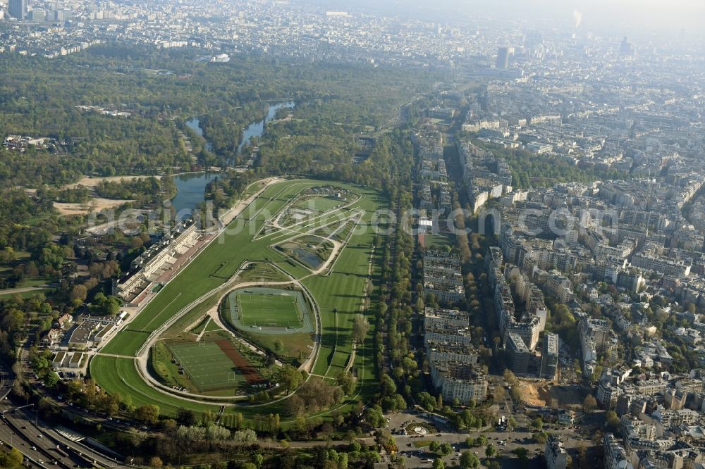 Aerial photograph Paris - Racetrack racecourse - trotting Hippodrome Auteuil on Route d'Auteuil aux Lacs in Paris in Ile-de-France, France