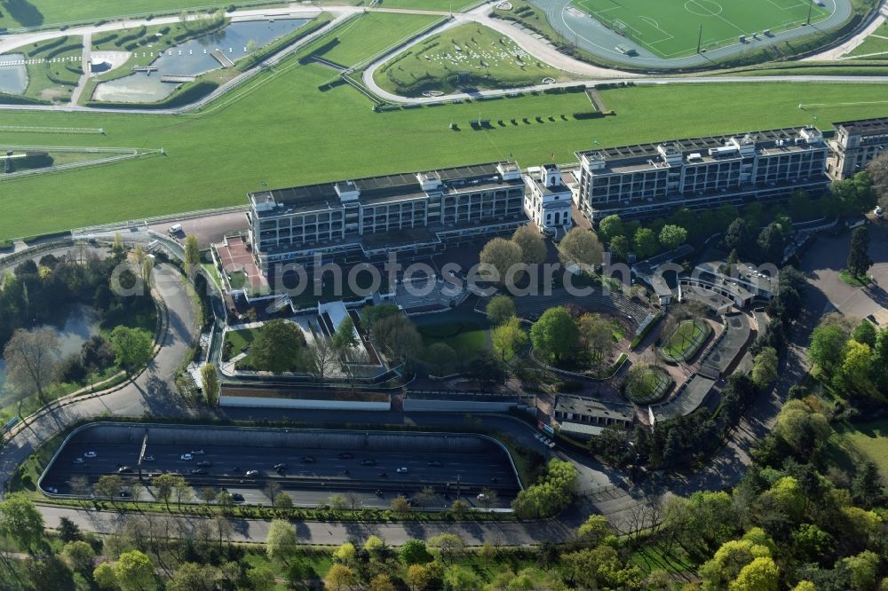 Aerial image Paris - Racetrack racecourse - trotting Hippodrome de Longchamp an der Route des Tribunes in Paris in Ile-de-France, France