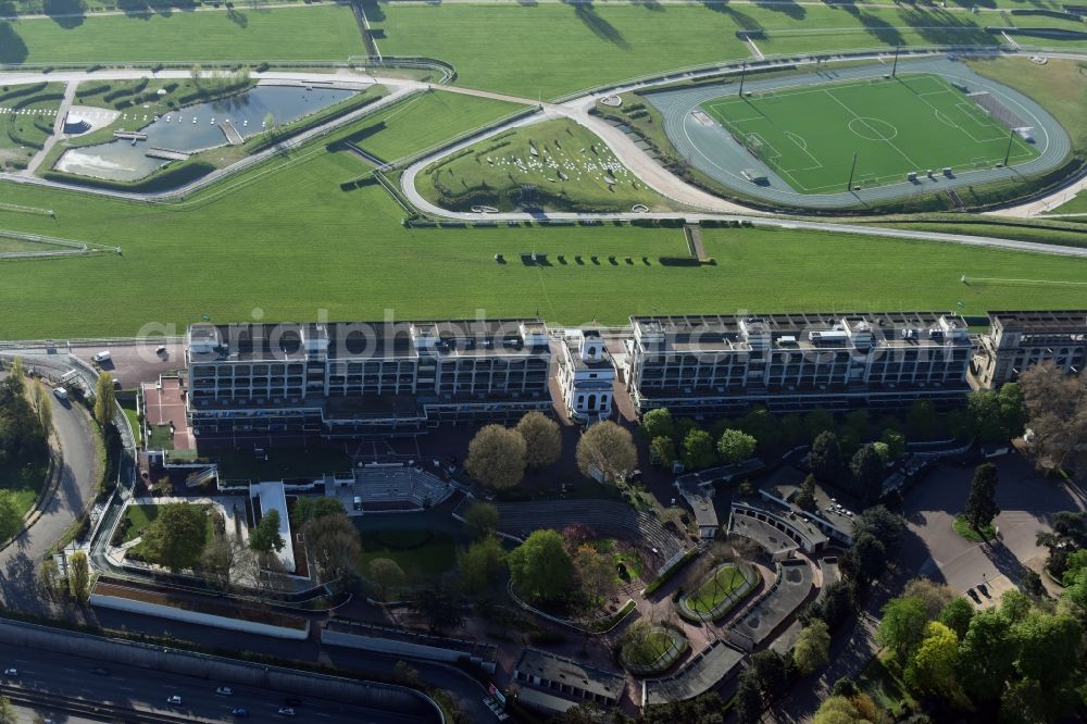 Aerial photograph Paris - Racetrack racecourse - trotting Hippodrome de Longchamp an der Route des Tribunes in Paris in Ile-de-France, France