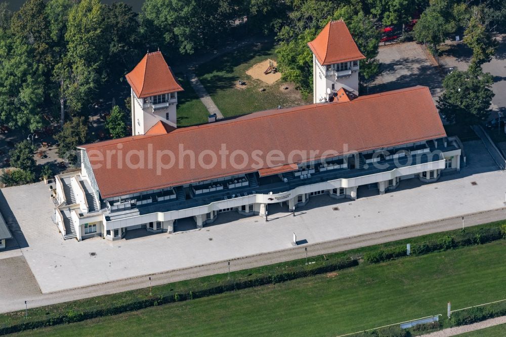 Aerial image Leipzig - Racetrack racecourse - trotting Rennbahn Scheibenholz in the district Suedvorstadt in Leipzig in the state Saxony, Germany