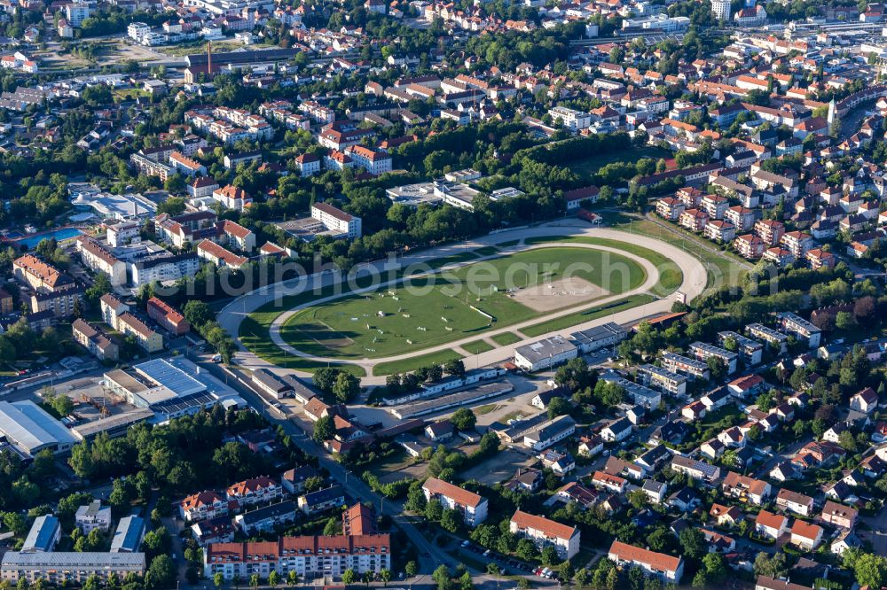 Aerial photograph Straubing - Racetrack racecourse - trotting Trabrennbahn Straubing in Straubing in the state Bavaria, Germany
