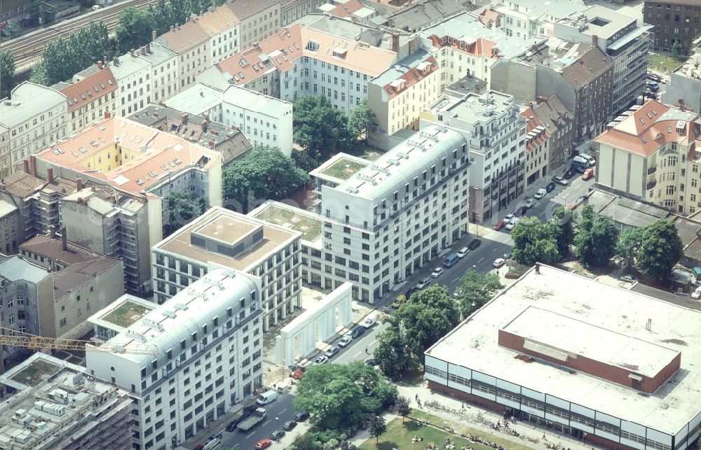 Berlin from the bird's eye view: Office building Residenz on Deutschen Theater on Reinhardtstrasse in the district Mitte in Berlin, Germany