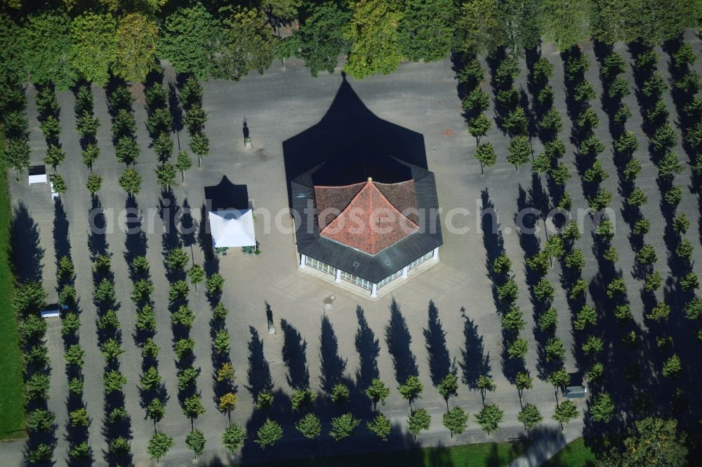 Aerial photograph Schwerin - Restaurant Ars Vivendi in the teahouse in the palace garden in Schwerin in Mecklenburg-Western Pomerania