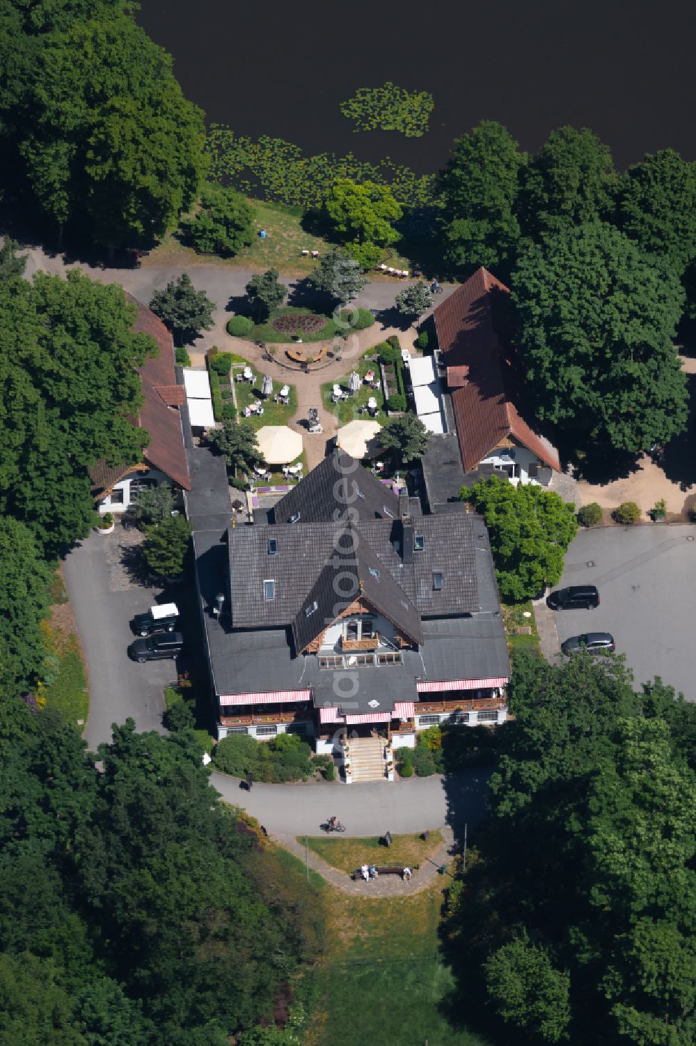 Aerial photograph Bremen - Building of the restaurant Meierei in Buergerpark in Buergerpark in Bremen, Germany