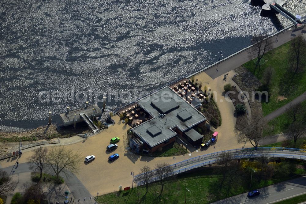 Aerial photograph Magdeburg - View of the restaurant Petrifoerder in Magdeburg in the state of Saxony-Anhalt