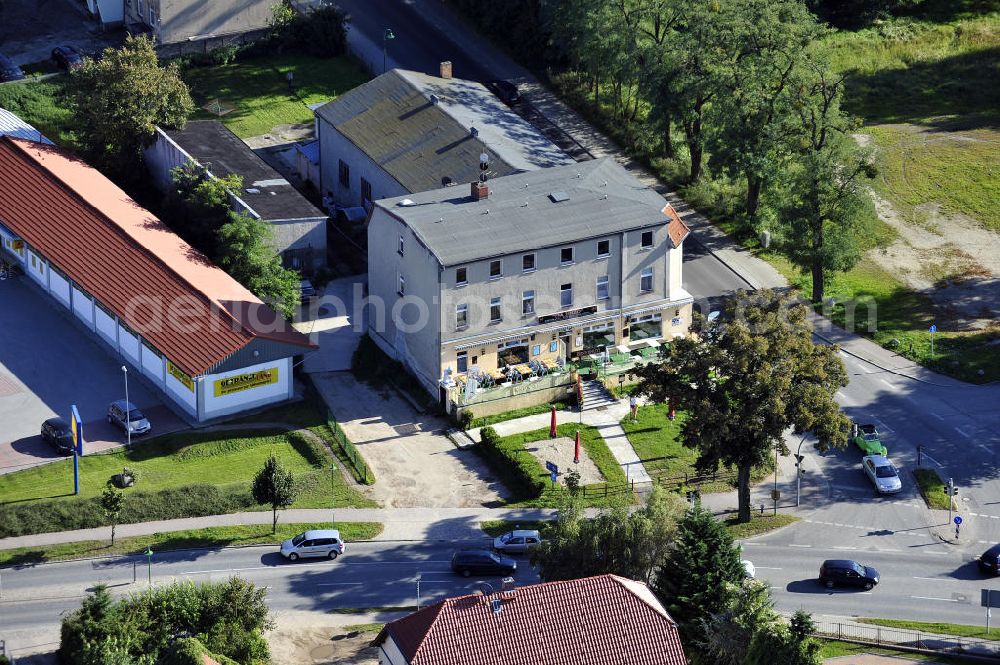 Aerial image Werneuchen - Blick auf das italienische Restaurant Ristaurante Da Enzo Limited an der Freienwalder Straße 29 in 16356 Werneuchen.