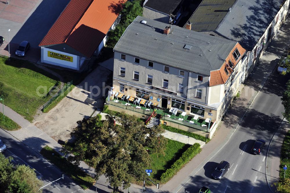 Aerial photograph Werneuchen - Blick auf das italienische Restaurant Ristaurante Da Enzo Limited an der Freienwalder Straße 29 in 16356 Werneuchen.