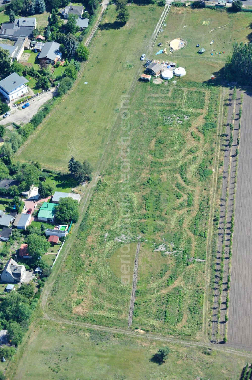 Berlin Baumschulenweg from the bird's eye view: Remains of the harvested hemp field / hemp labyrinth at the Späthstraße in Berlin - Baumschulenweg