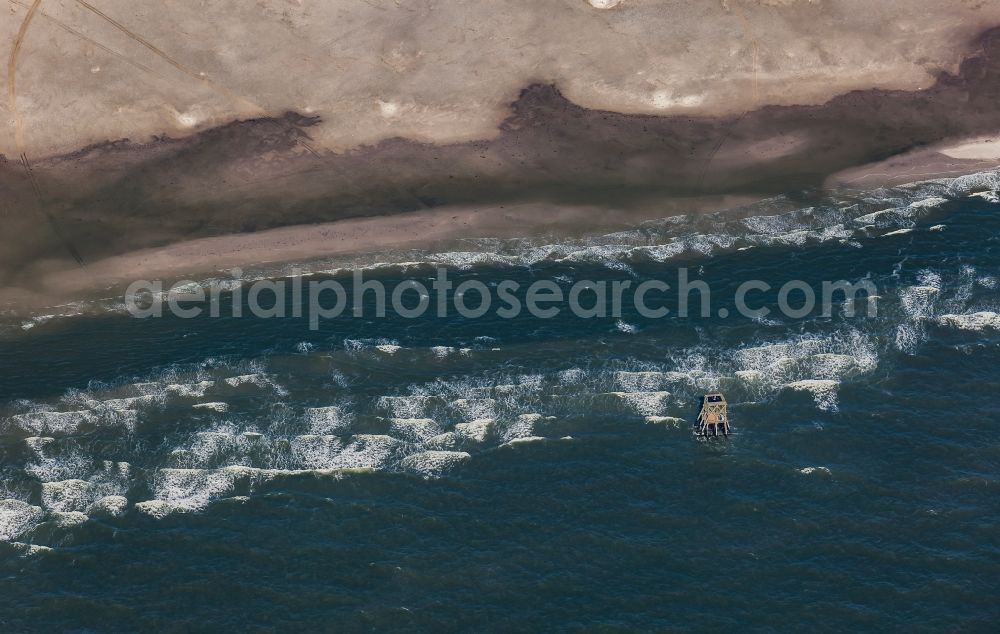 Aerial image Pellworm - Remains of the old rescue beacon on the sandbank in Suederoogsand in the North Sea in the state Schleswig-Holstein, Germany