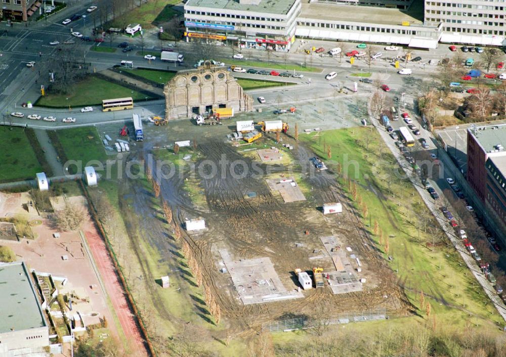 Aerial photograph Berlin - Kreuzberg - Reste des Anhalter-Bahnhofes an der Stresemannstraße in Berlin-Kreuzberg