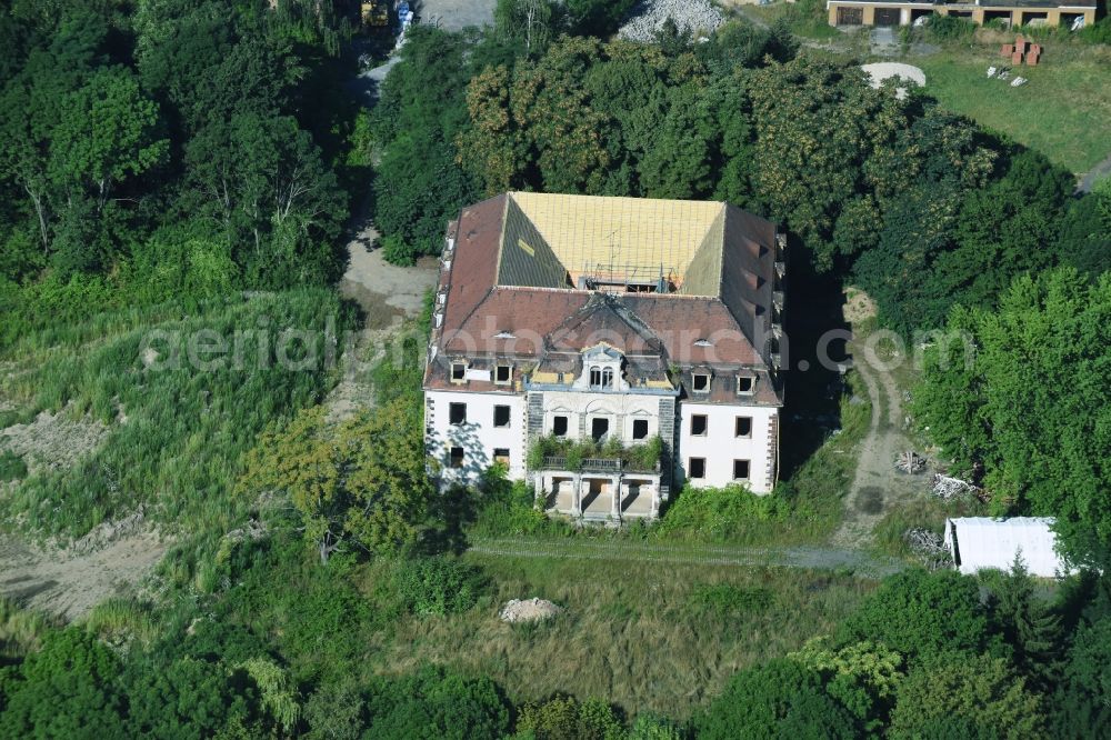 Aerial image Markkleeberg - Remains of the ruins of the palace grounds of the former castle on Hauptstrasse - Pleisseradweg in Markkleeberg in the state Saxony