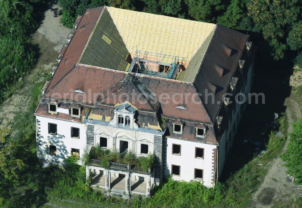 Aerial image Markkleeberg - Remains of the ruins of the palace grounds of the former castle on Hauptstrasse - Pleisseradweg in Markkleeberg in the state Saxony