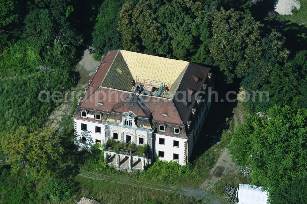 Aerial photograph Markkleeberg - Remains of the ruins of the palace grounds of the former castle on Hauptstrasse - Pleisseradweg in Markkleeberg in the state Saxony