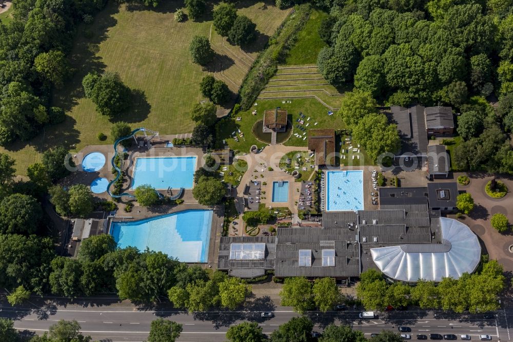 Aerial image Oberhausen - Revierpark Vonderort with saltwater pool and spa in Oberhausen in North Rhine - Westphalia